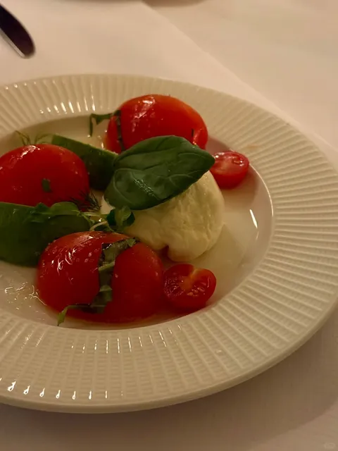 🍴 The Perfect Pre-Theatre Dining Spot Near Lincoln Center! 😝