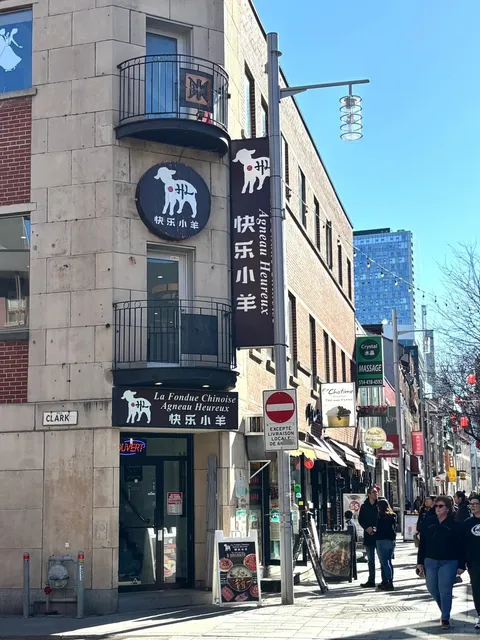 Montreal's Chinatown Is Truly a Foodie's Paradise! 🍔