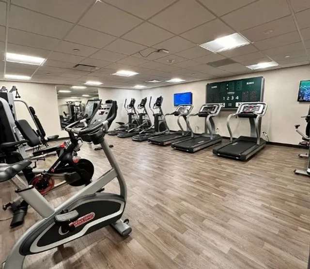 🏨 The Joinery Hotel Pittsburgh, Curio Collection by Hilton