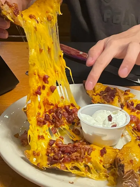 A Guide to "White People Food" in Boise 🥔🍽️