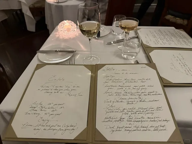 Treasure Restaurant Share 🌟