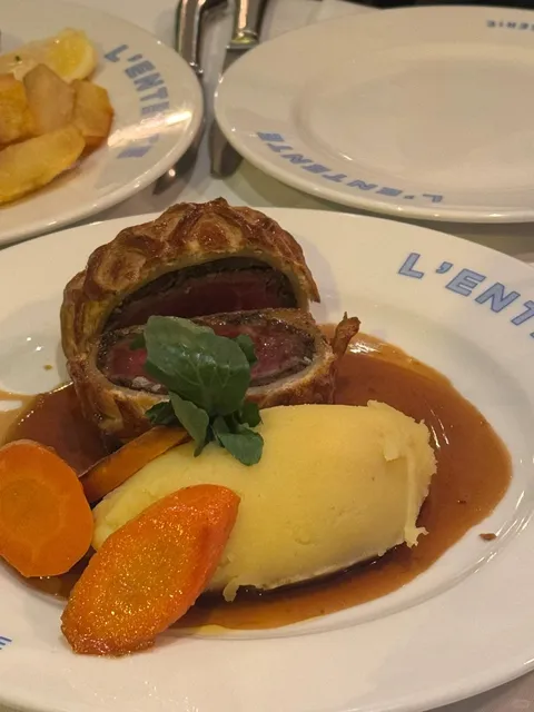 🥩 L'Entente | Absolutely Adorable Wellington Steak