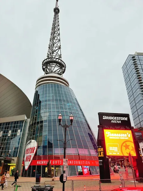 Bridgestone Arena & A Lucky Apple Stop in Downtown Nashville