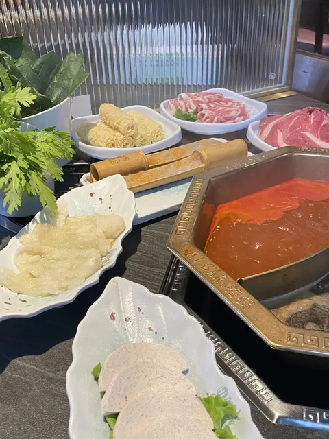 Hot Pot | Near Disneyland and the Outlet Village