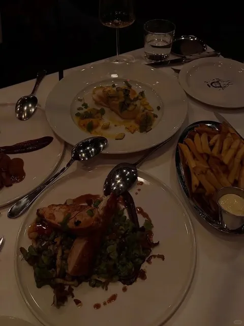 Brass: Where Art Meets Flavor in NYC 🎨🍽️