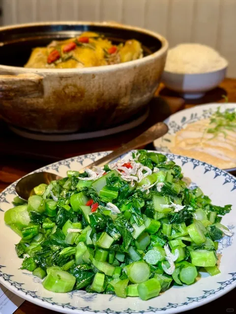 NYC Chicken Lovers🔥 Grandma's Tea-Scented Chicken Is a Weekly Craving