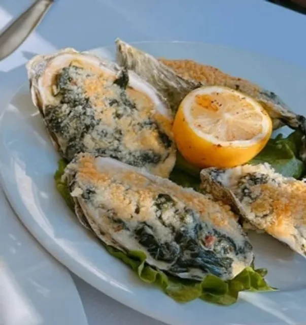 🌊 Vic's on the River | Historic Elegance with a River View