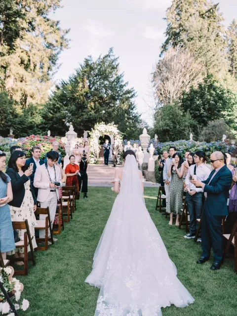 Seattle Thornewood Castle 🏰 Old Money Style Castle Wedding