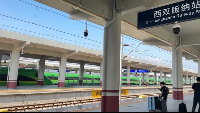 Conquering Luang Prabang 🚝 (Transport & Hotels Guide)