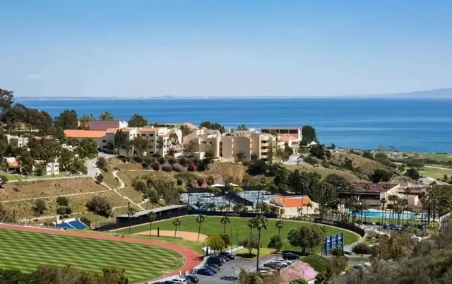 Pepperdine University: Paradise on the Pacific Coast 🌅