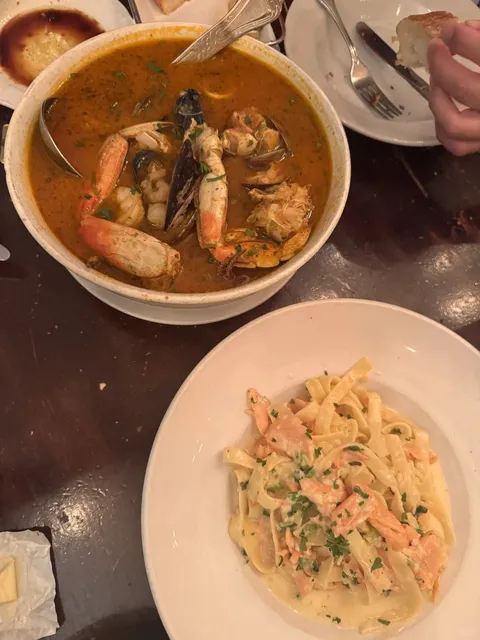 San Francisco's Little Italy Must-Visit Restaurant 🍝 | Sotto Mare