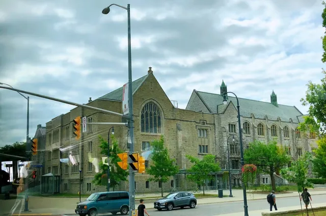 Kingston – a wonderful blend of a romantic town and an ancient capital