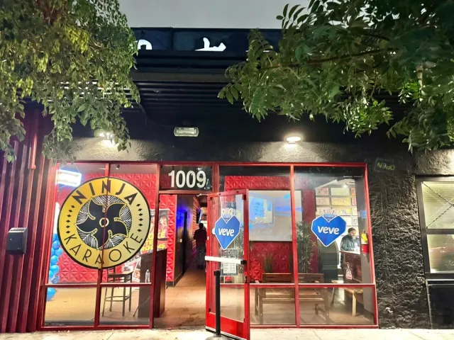 A Fun-Filled Karaoke Spot Near Fremont Street! 🎤✨