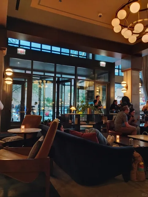 🏙️ Hidden Gem Hotel in Downtown Chicago｜The Hoxton Review