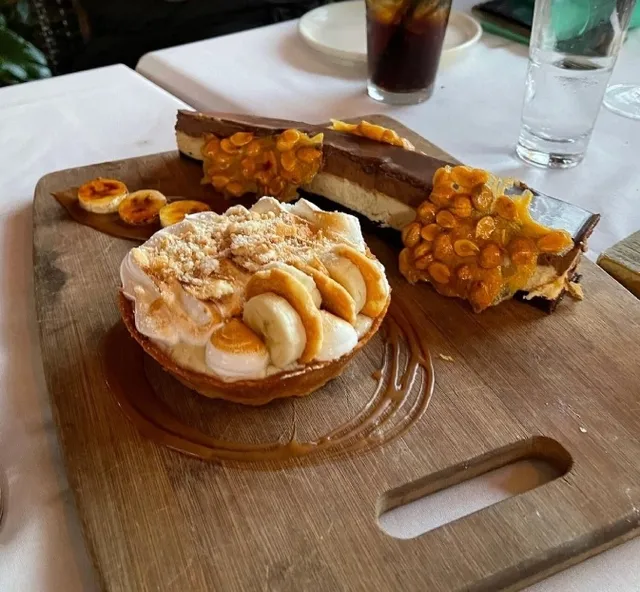 Delicious Brunch Near the Airport!