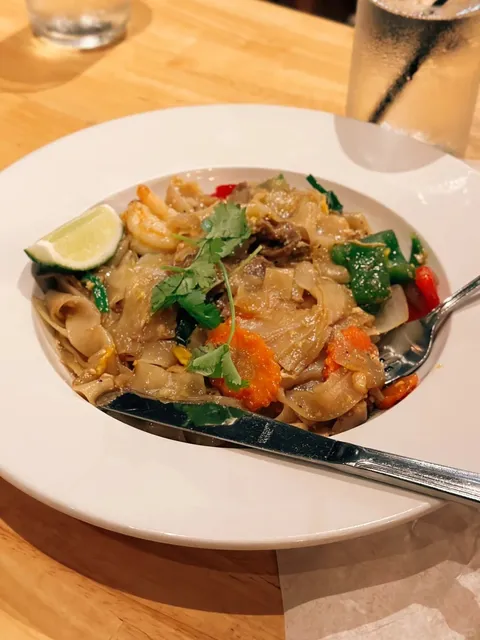 Savannah | Amazing Asian Fusion Restaurant 🍜