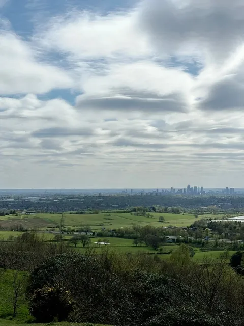 Manchester Spring Park with Stunning Skylines, Cows, and Sunsets! 🌅
