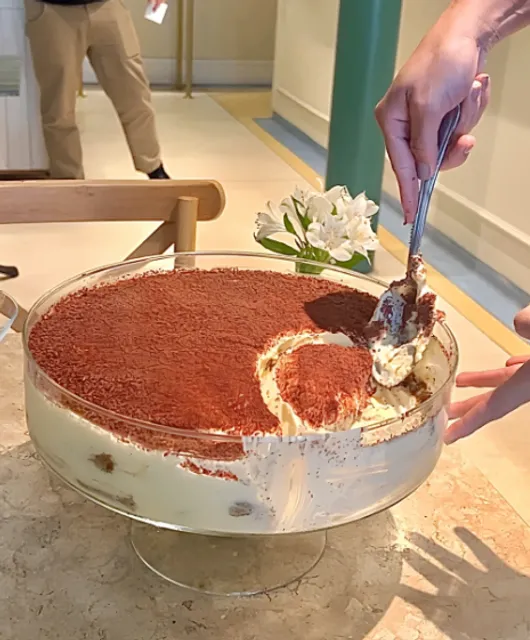 Carmella in Pinheiro: A Sweet & Savory Brunch Haven 🍰