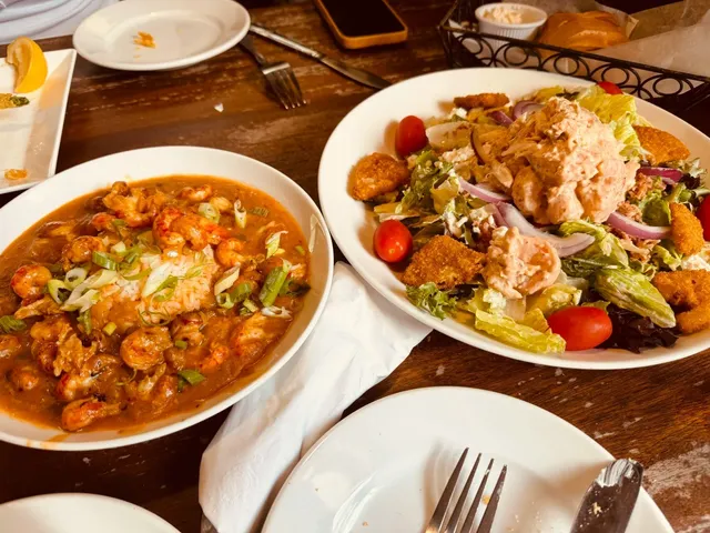 🍽️ Must-Try Restaurants in Gainesville – Beating the "Food Desert" Re