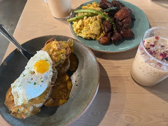 New Orleans Food Review | Bearcat Cafe ☕️🐾