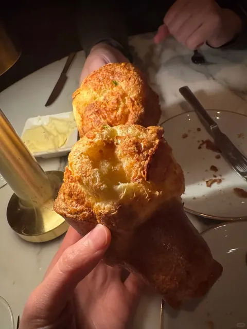 Philadelphia’s Stylish & Delicious Western Restaurant 🍽️