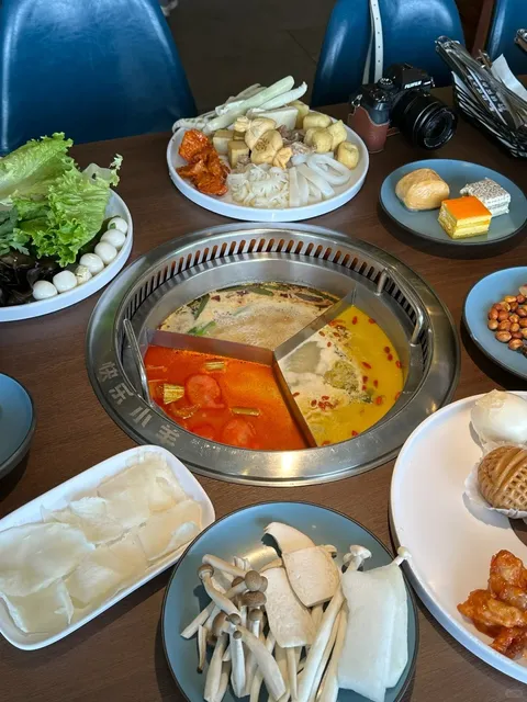 🇺🇸 Salt Lake City | Over-the-Top Hot Pot Buffet at Happy Lamb