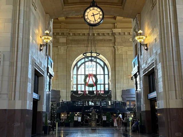 The Most Relaxing Vibe: Strolling Through Kansas City 🚶♀️