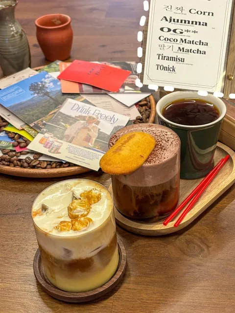 ☕ Toronto's Most Creative Specialty Lattes Live Here! 🧱