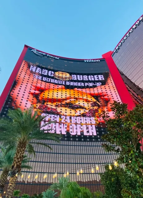 🇺🇸 Las Vegas · Stay at Hilton at Resorts World