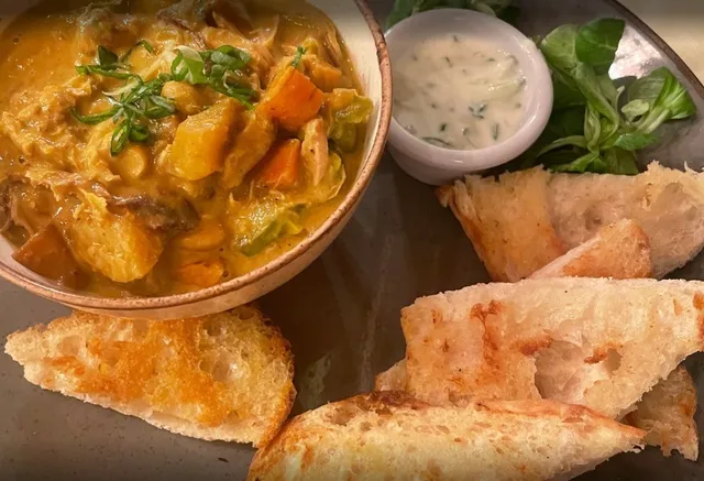 🇭🇷 Split Must-Eats: Best Fried Seafood + Brunch Spots!