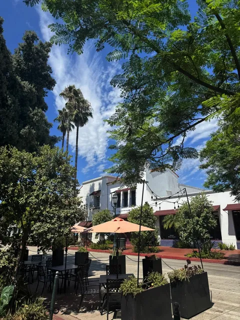 🌴 Must-Visit Spots in Santa Barbara