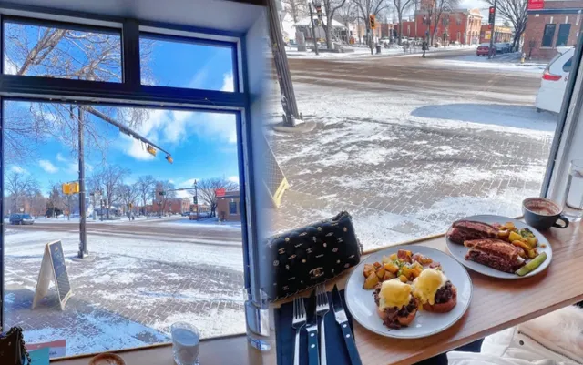 ​​🍳 Must-Try Brunch in Edmonton | Stunning Window View