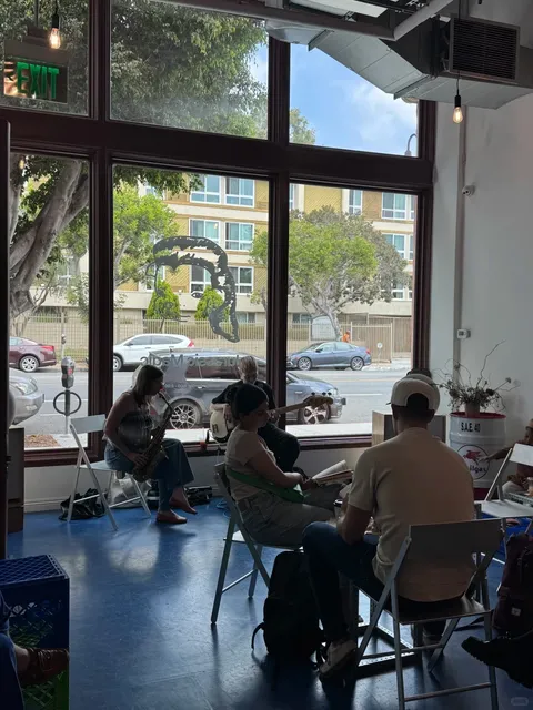 Los Angeles | A Gallery Within a Café 🦕✨ · Jurassic Magic