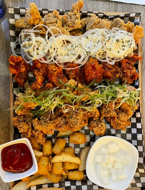 🍗 Metrotown's New Korean Fried Chicken Gem – CM Chicken Review!  