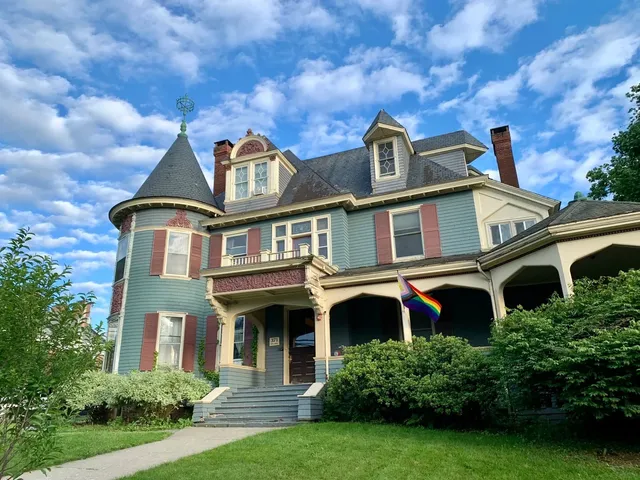 Burlington, Vermont | A Charming Getaway with Cruises, Ice Cream