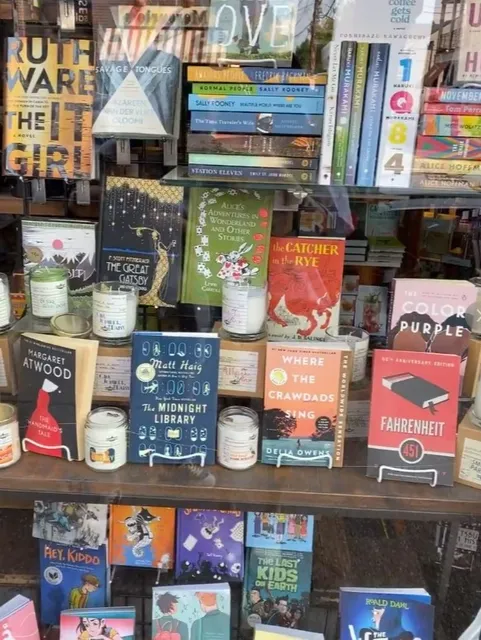 📖 White Whale Bookstore