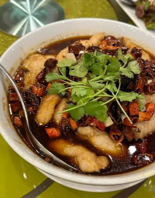 Yue Bai Wei 🌶️ | Pittsburgh's Go-To for Fiery Sichuan Satisfaction!