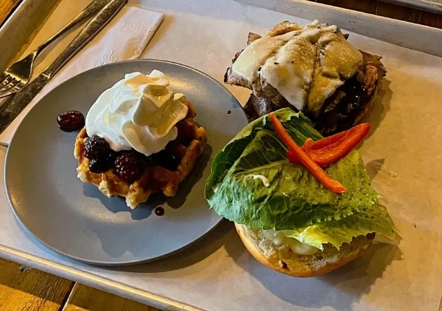🍳 Richmond’s Best-Kept Brunch Secret – Smokehouse Sandwich Co.  