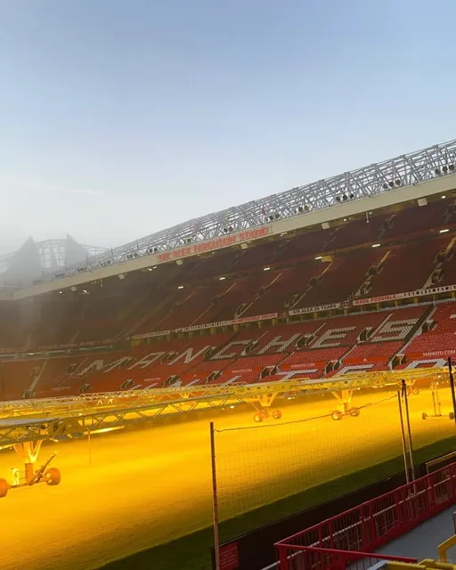 Old Trafford: The Ultimate Manchester United Stadium Tour