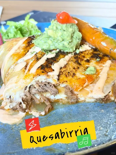 ​​🇨🇦 Cheesy Birria Tacos >> Regular Tacos?! 🧀🌮​​