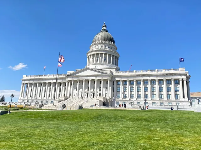 Utah State Capitol:A Neoclassical Gem Perched Above Salt Lake City （1）