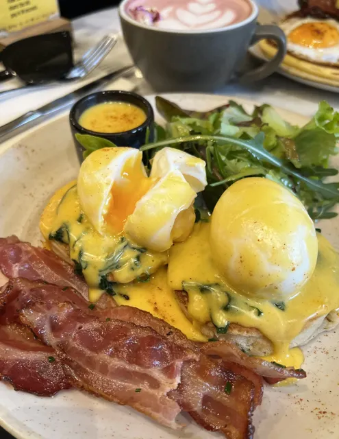 Paris' Most Famous Brunch Spots | Must-Try! 😋