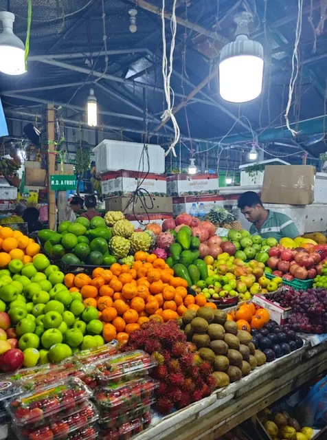 Vibrant Life in Fish & Food Markets—Shocked by 2-Yuan/Liter Juice🇲🇻