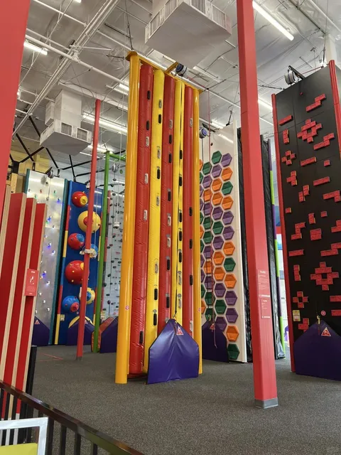 Los Angeles Indoor Climbing Gym 「HAPIK」🧗🏻‍♀️