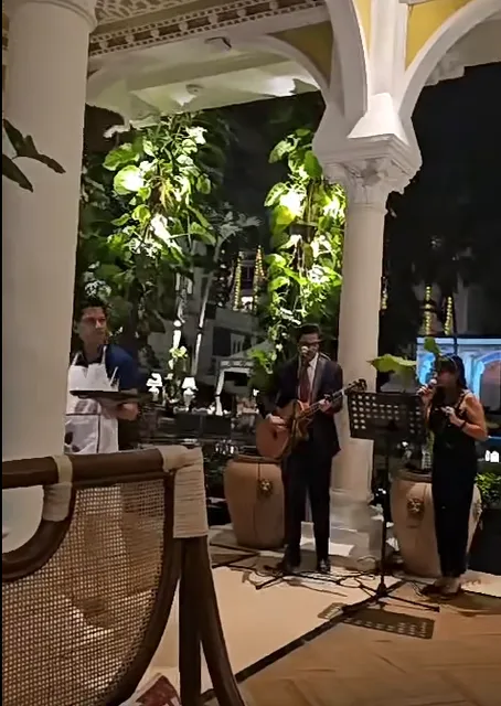  Aquarius at The Taj Mahal Palace: A Poolside Symphony of Flavors 