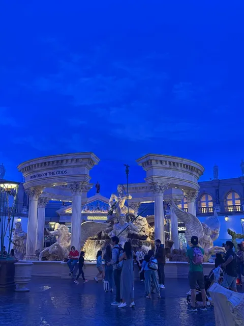 🇺🇸 Las Vegas Travel Guide | The Sleepless City in the Desert 🏜️