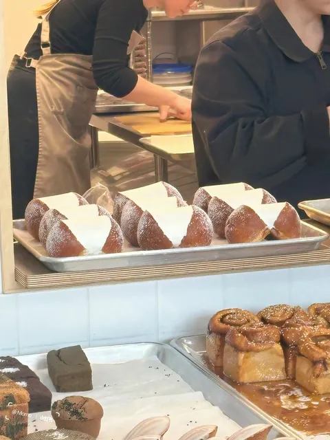 ☕ Visiting the Trendy III Modu Bakery 🥐