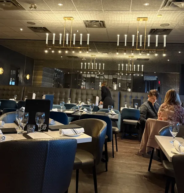 Winnipeg Food Discovery - BELLISSIMO Italian Restaurant 🍴