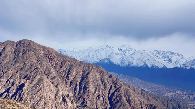 🇦🇷 Cerro Los Baños Hike: Mendoza's Hidden Gem ⛰️✨