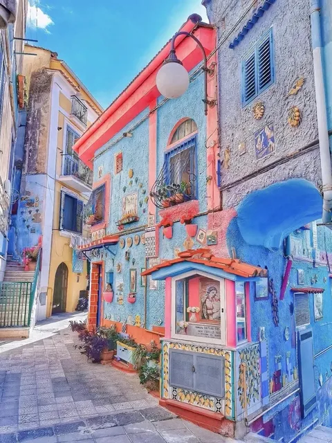 Amalfi Coast, Italy 🦋